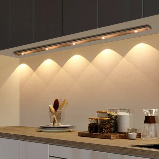 مصباح الإضائة بخاصية استشعار الحركة